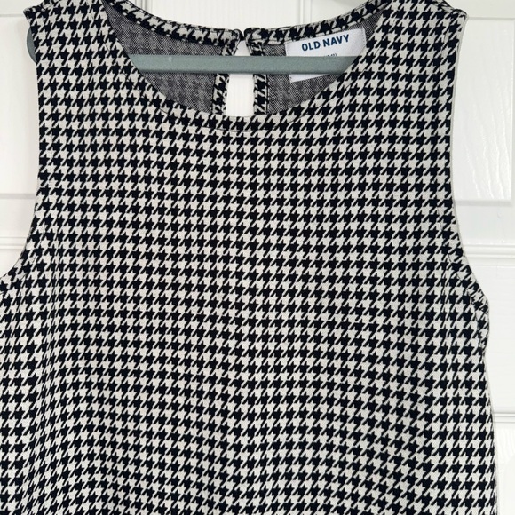 Old Navy Girls Sleeveless Jacquard-Knit Pocket Dress - Picture 3 of 8